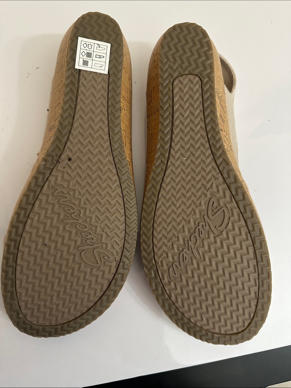 Skechers Cream Slingback Sandals with Brown Footbed - Picture 4 of 6